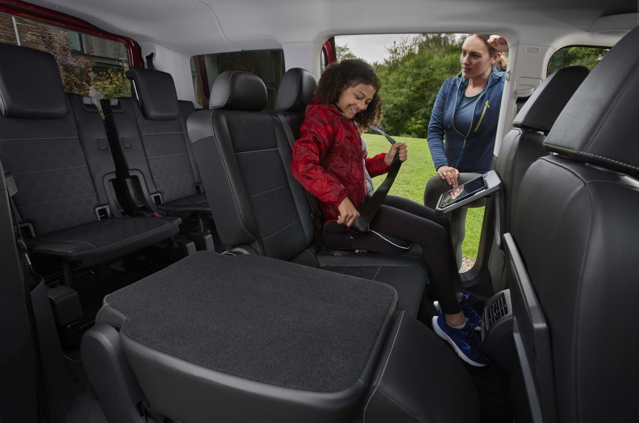 2021_FORD_TOURNEOCONNECT_TITANIUM_11b.jpg