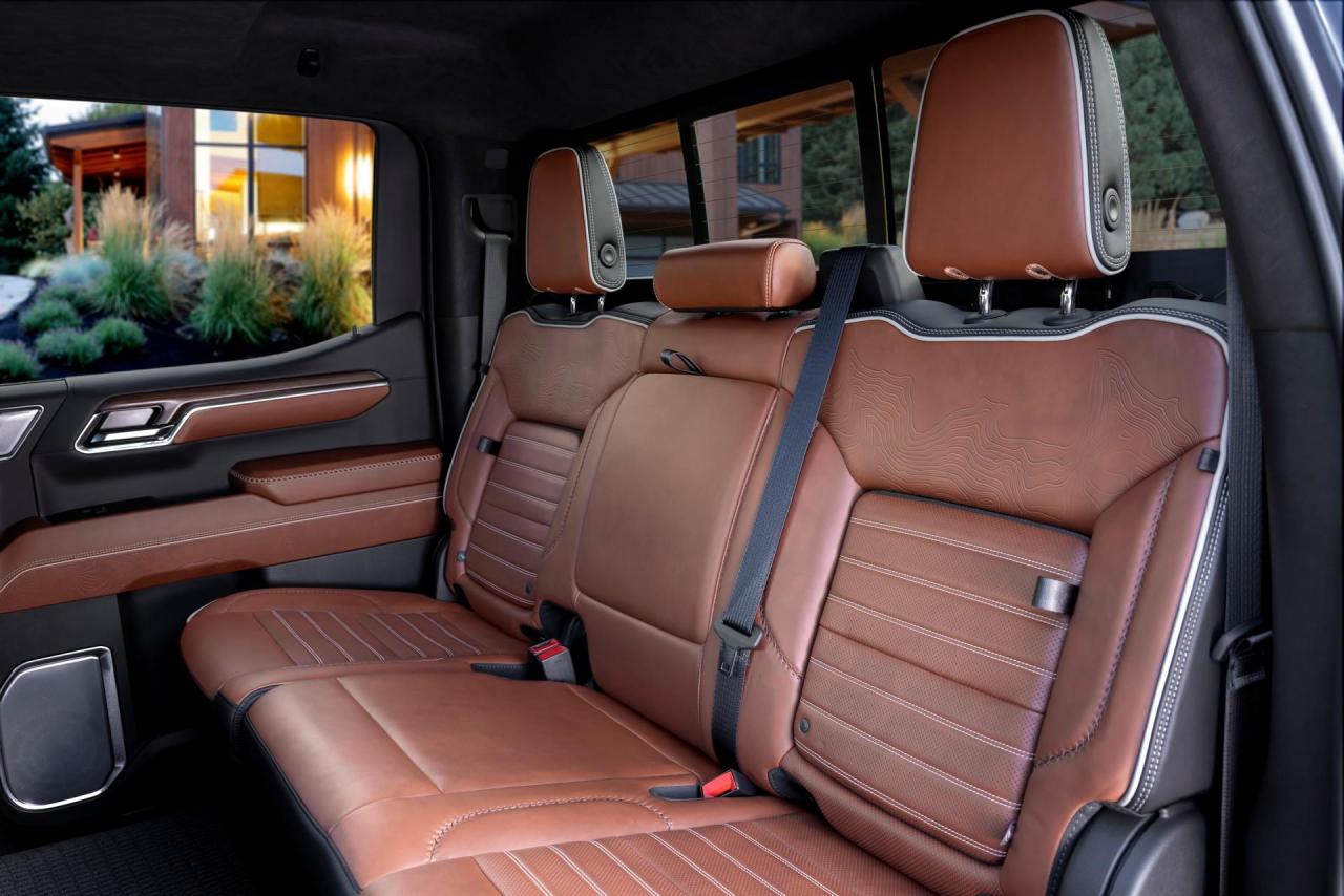 2022-GMC-Sierra-10.jpg
