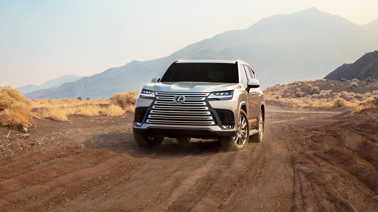 2022-Lexus-LX-10.jpg