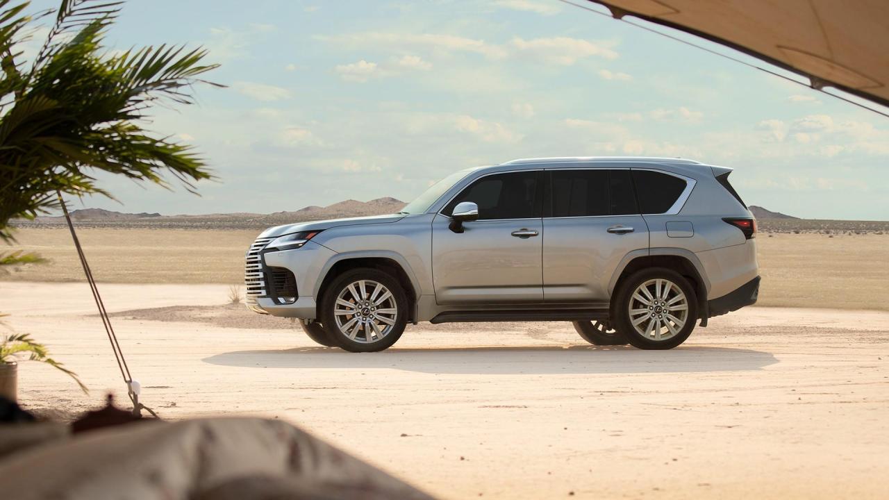 2022-Lexus-LX-5.jpg