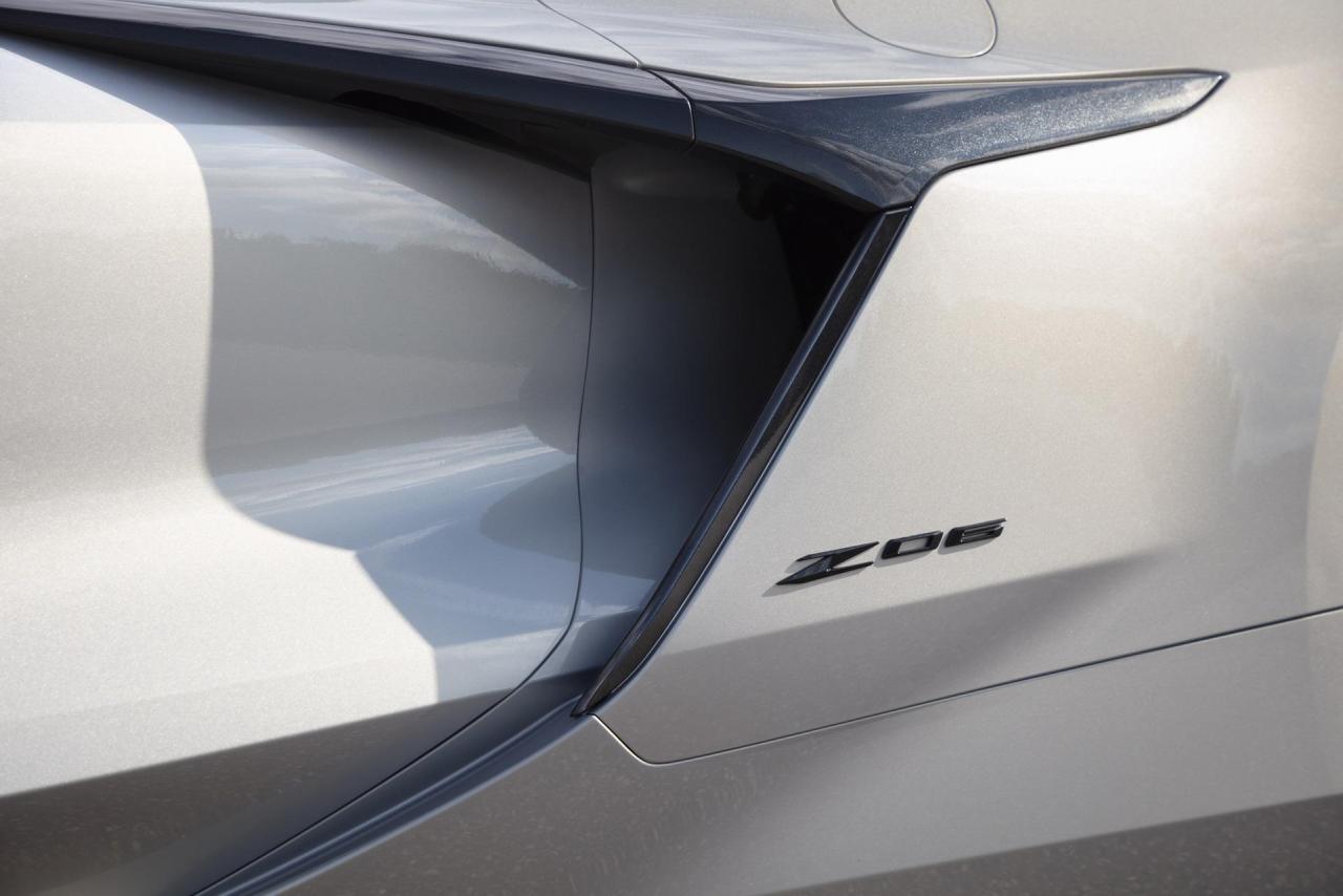 2023-Chevrolet-Corvette-Z06-016.jpg