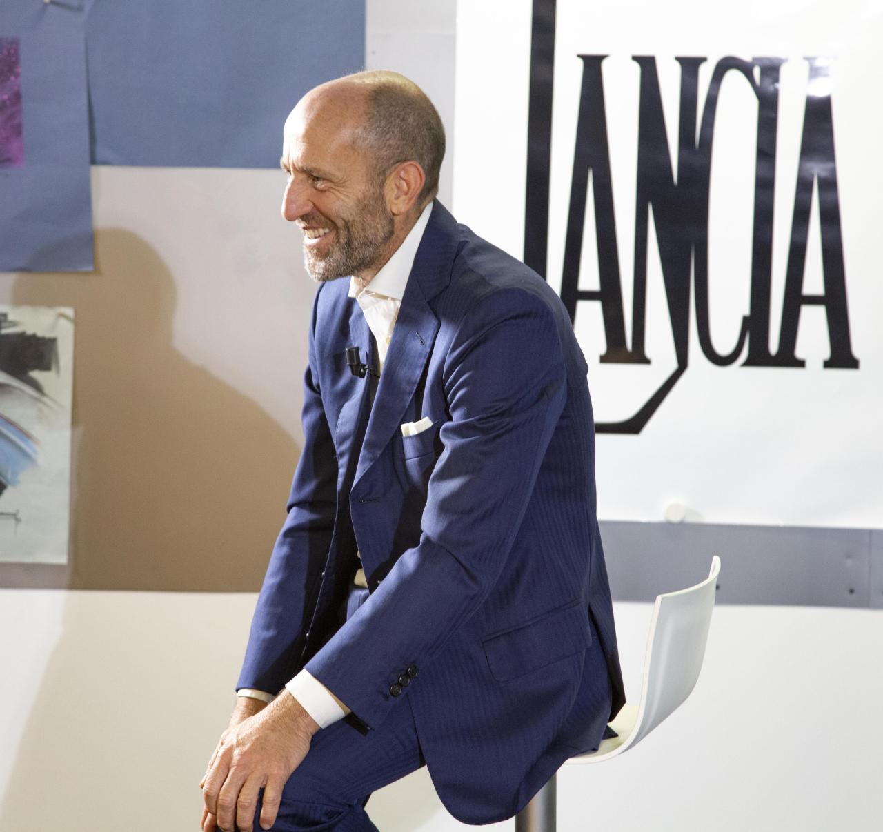 759645071_2.Napolitanobackstage.thumb.jpg.7706b4cc5454dda252393de726532220.jpg