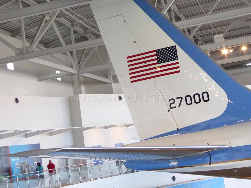 la-coda-di-air-force-one-sminuisce-gli-ospiti-ronald-reagan-library-simi-valley-44507854.jpg.fffd66f319f166067118cd05c7c9fdc2.jpg