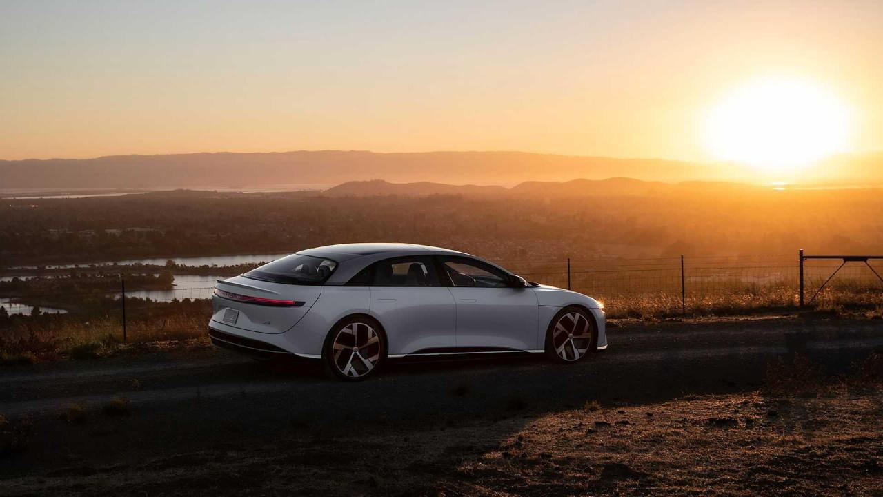 2022-lucid-air (2).jpg