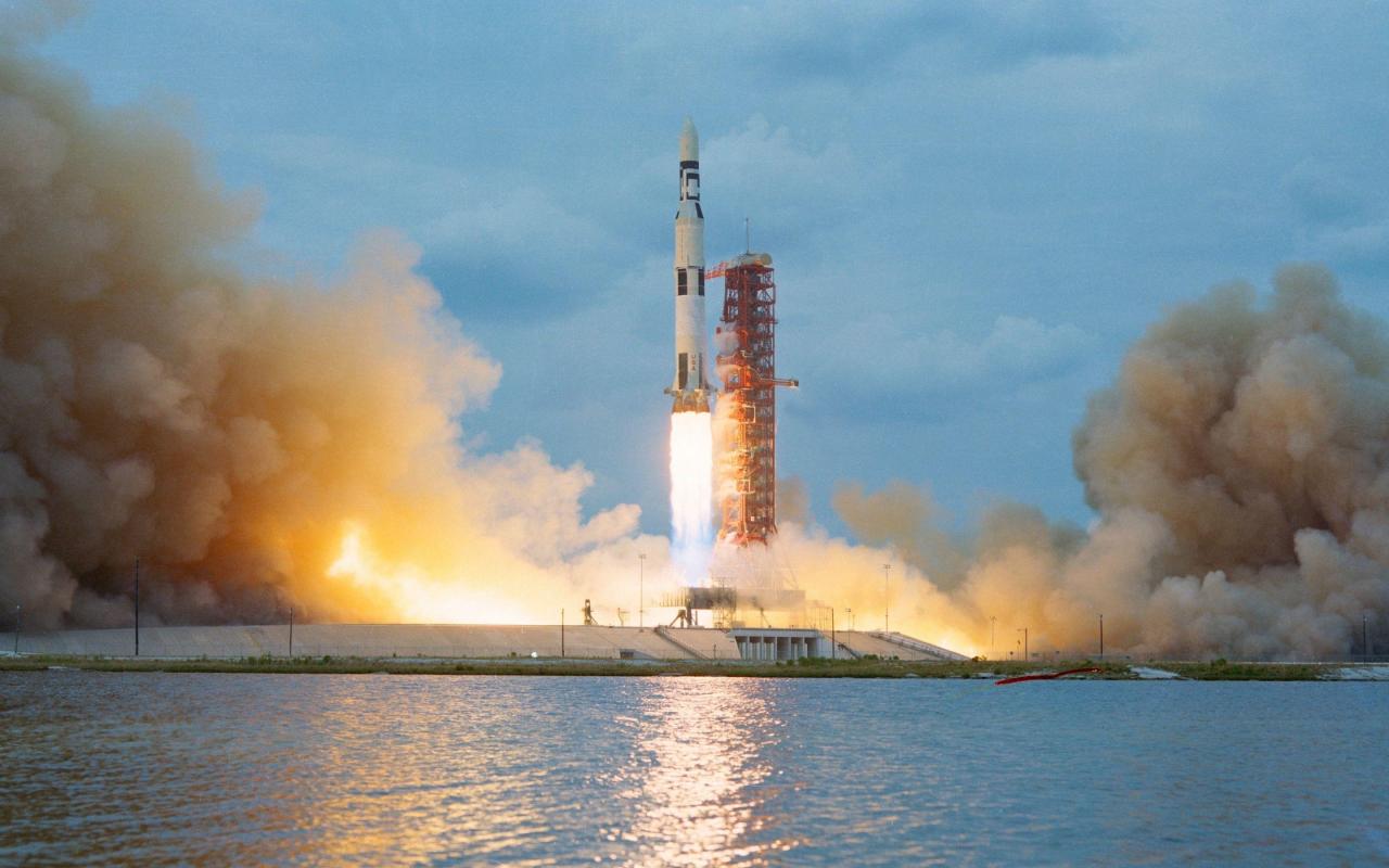 1600050933_saturn-v-avviamento-di-razzo-185680.thumb.jpg.2ca98dd032606fa53d605c59304ac4d2.jpg