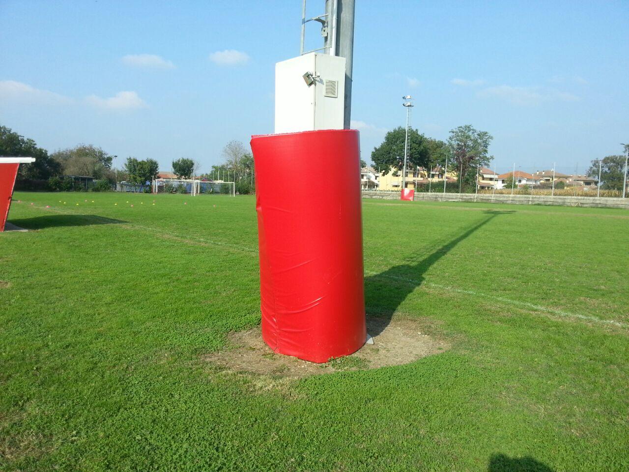 20-06-38-protezione-palo-impianto-luce-illuminazione-pvc-rosso.jpeg.a503ef929ab7c7518c0871e80ca90b4c.jpeg