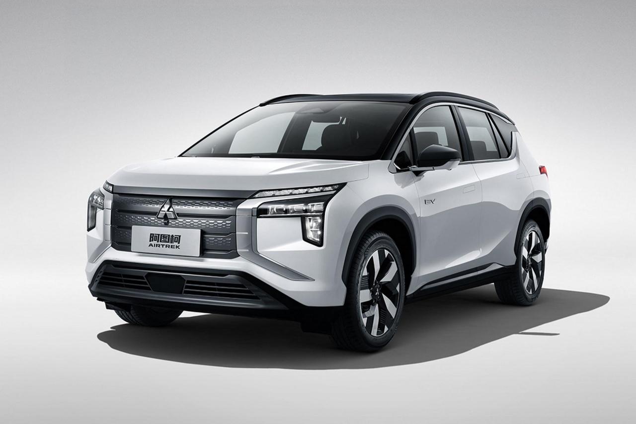 2022-Mitsubishi-Airtrek-1.jpg