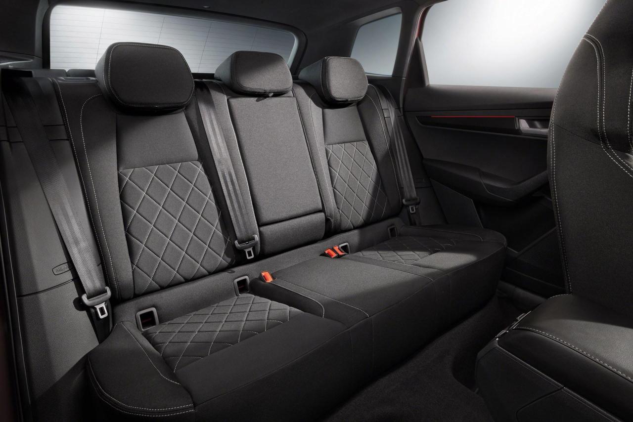 2022-Skoda-Karoq-Sportline-16.jpg