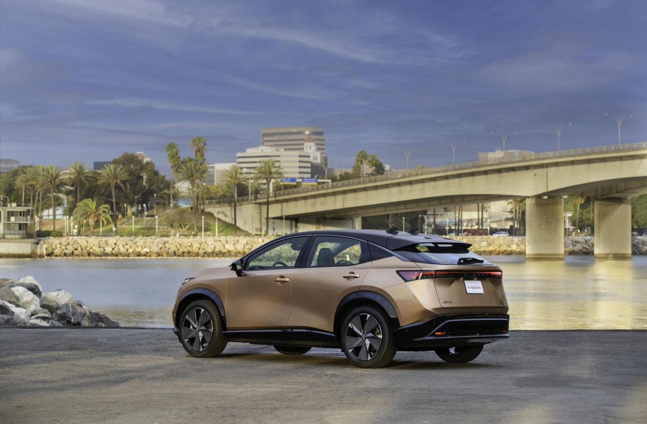 2023-Nissan-Ariya-11.jpg