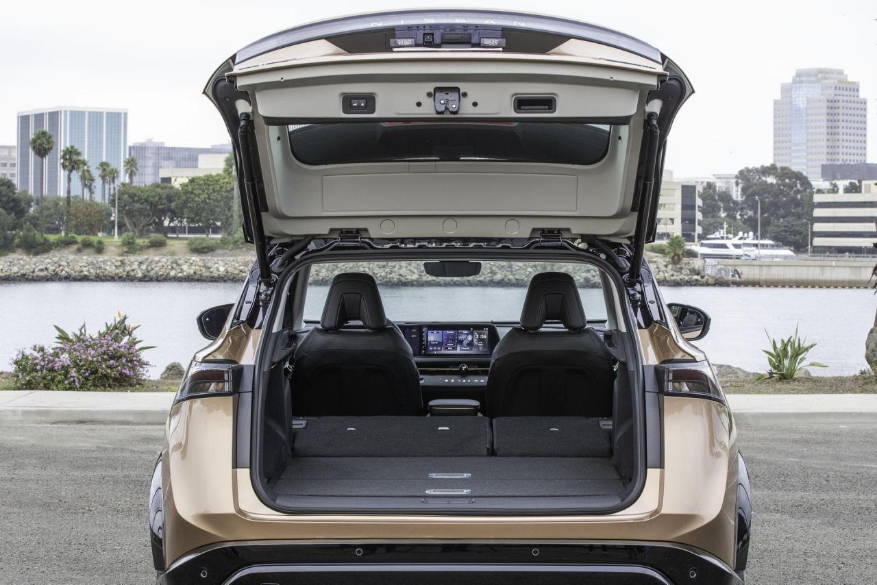 2023-Nissan-Ariya-25.jpg