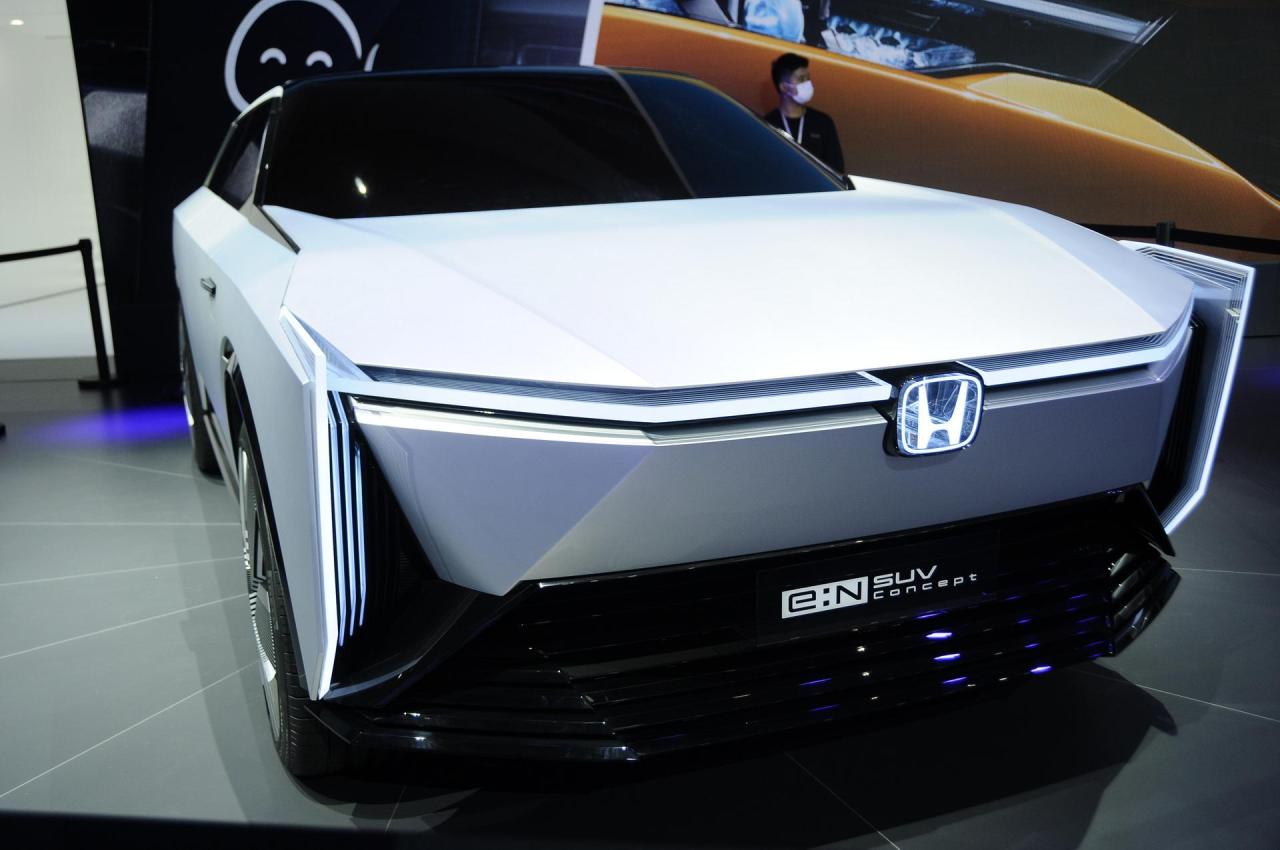 2024-Honda-e-N-SUV-Concept-4.thumb.jpg.04ab4940d774e397850dbaf6c30e252a.jpg