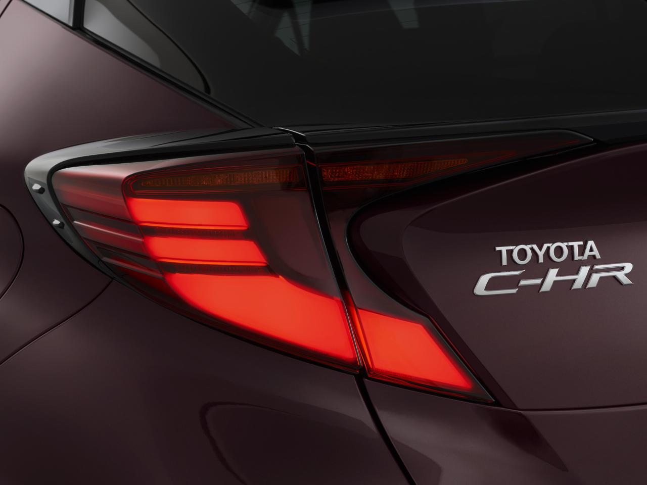 7toyotac-hrhybrid.jpg
