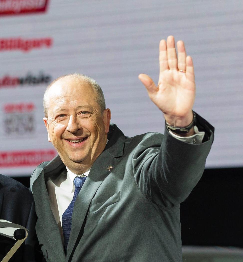 986266049_21-43-23-Jean-Philippe-Imparato--il-nuovo-CEO-di-Alfa-Romeo-2.thumb.jpg.ef2cf86ecffd61f3de290d3d70b9fd16.jpg