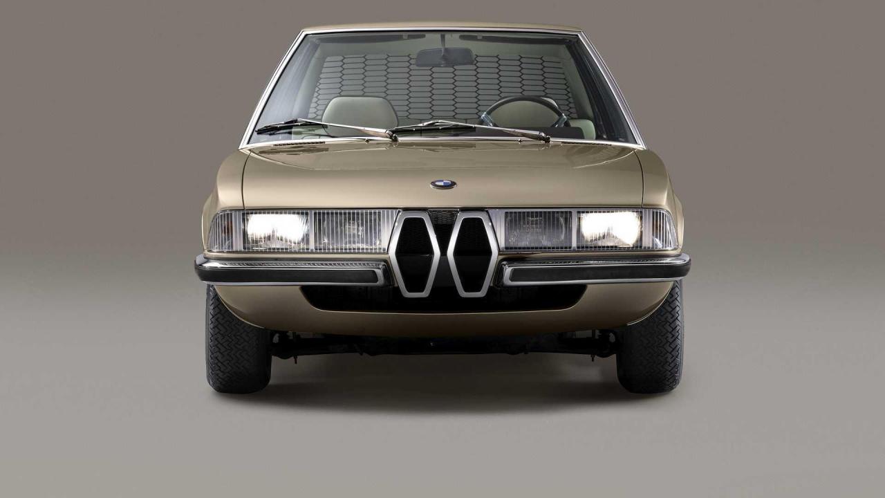 BMW-Garmisch-Bertone-Concept-1970-BMW-Classic-2.thumb.jpg.47922a476e78196c1218886661a11802.jpg