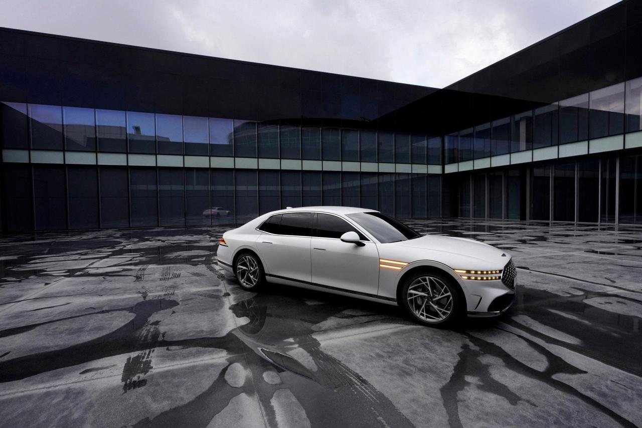 Genesis-G90-3.jpg