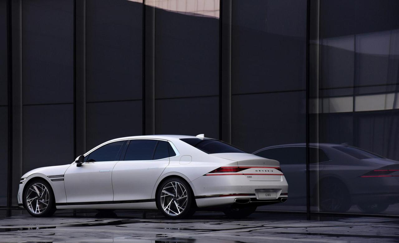 Genesis-G90-6.jpg