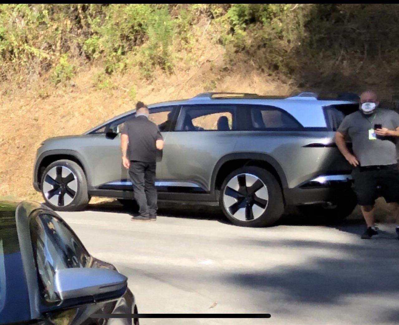 Lucid-Motors-electric-SUV-3.jpeg