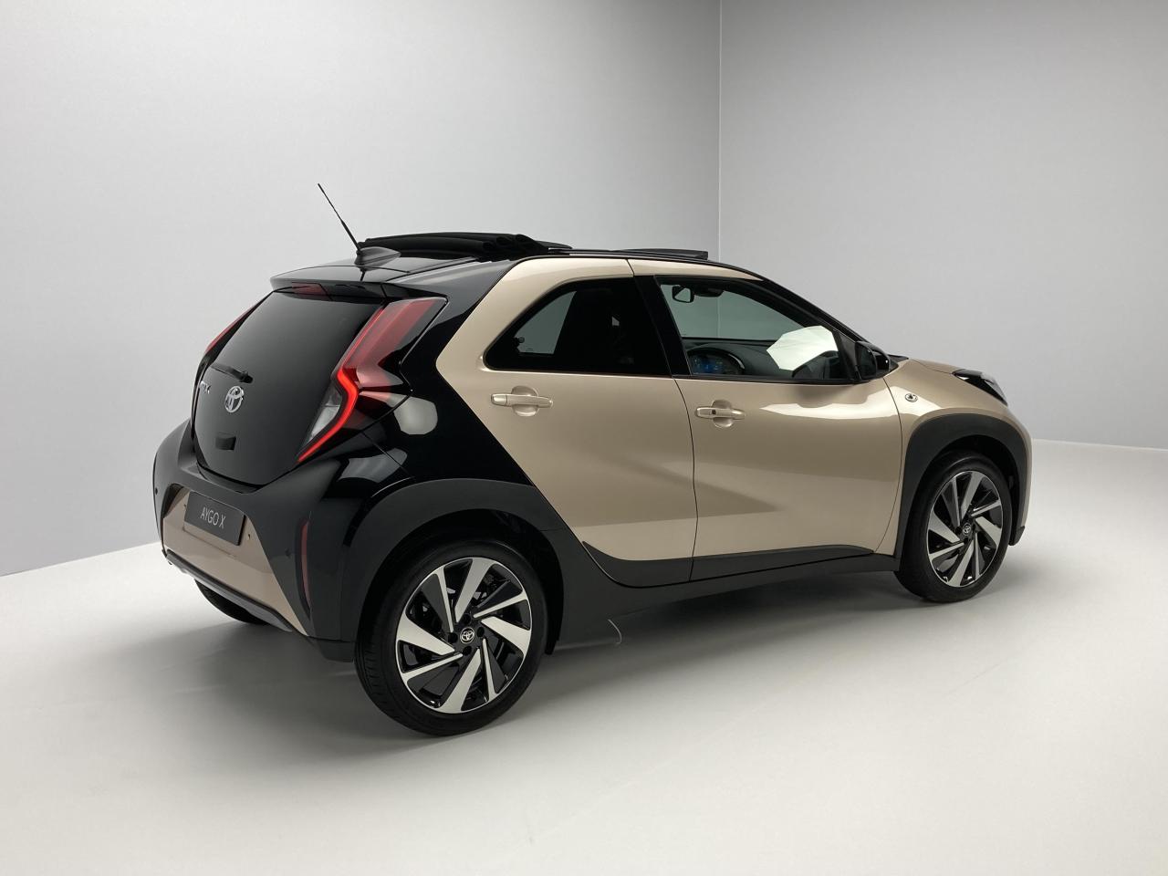 S0-presentation-video-toyota-aygo-x-suv-de-poche-695126.thumb.jpg.31b6b51a2217df137325cc505c4ecadf.jpg