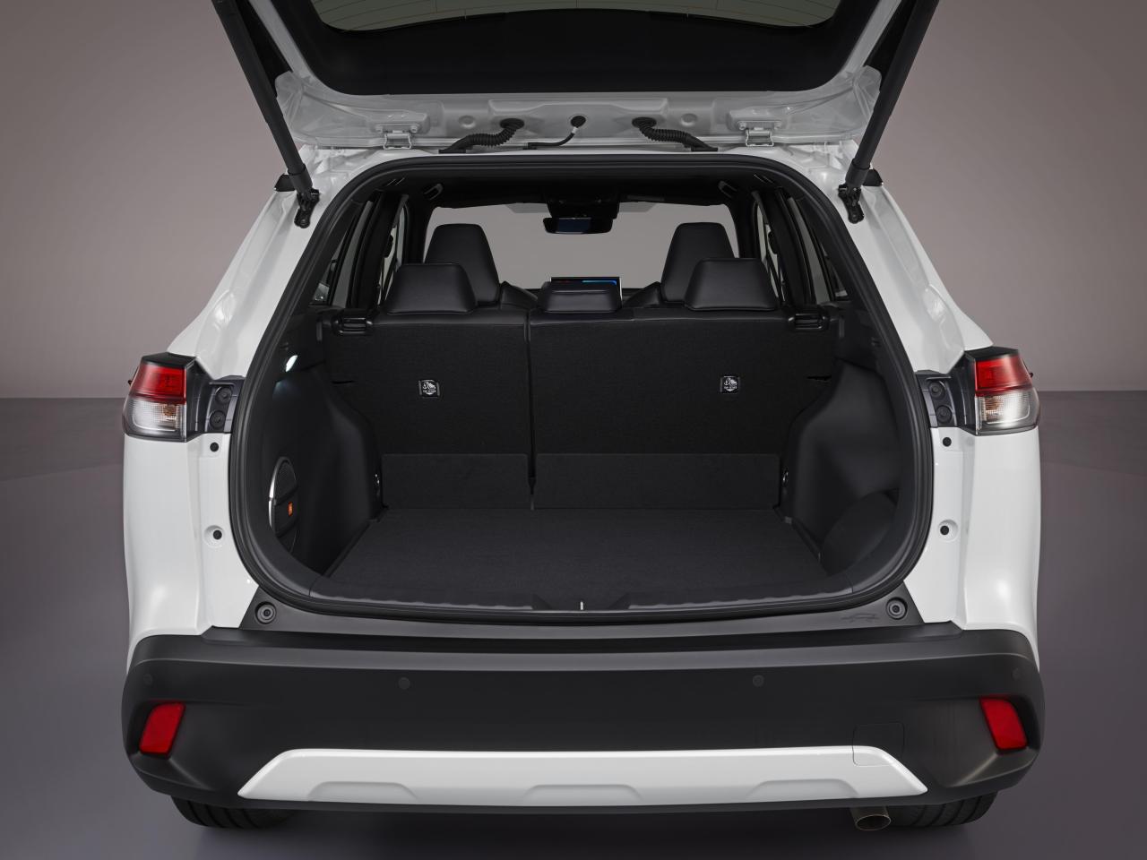 14corollacrosshybrid-2.jpg