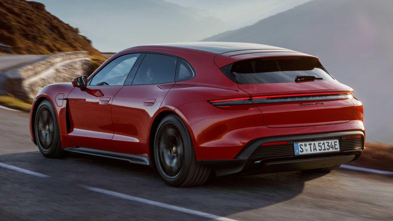 2022-porsche-taycan-gts-sport-turismo (11).jpg