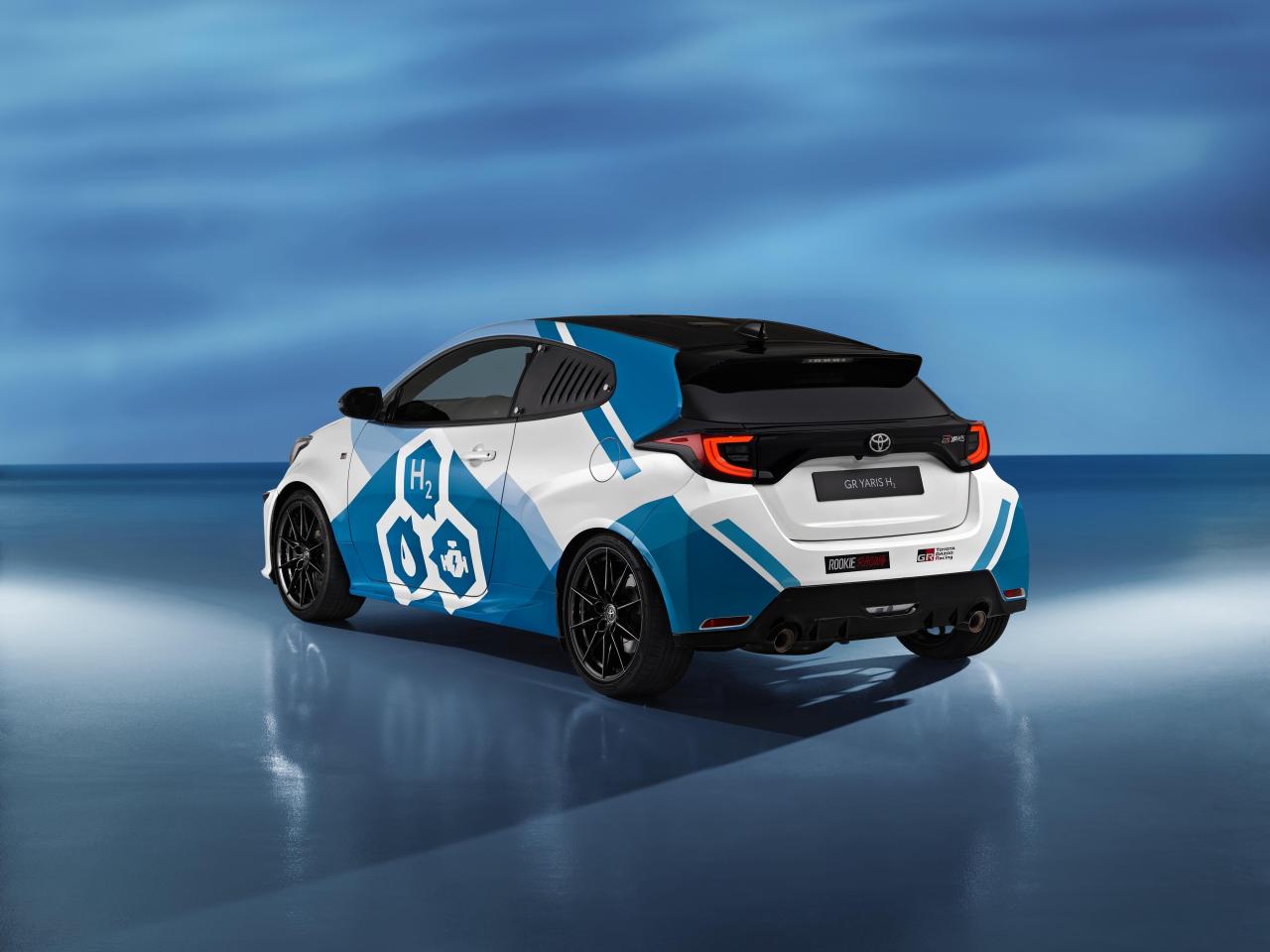 2021-kf3-gr-yaris-h2-hero-high-003-2.jpg