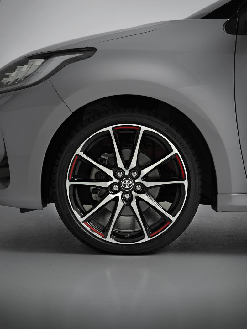 2021-kf3-yaris-gr-sport-details-high-006-2.jpg