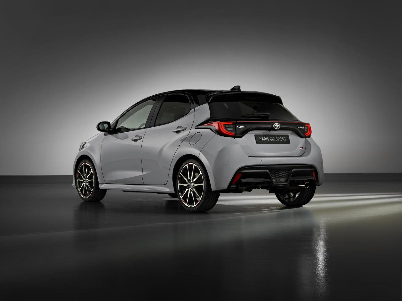 2021-kf3-yaris-gr-sport-hero-high-002-2.jpg
