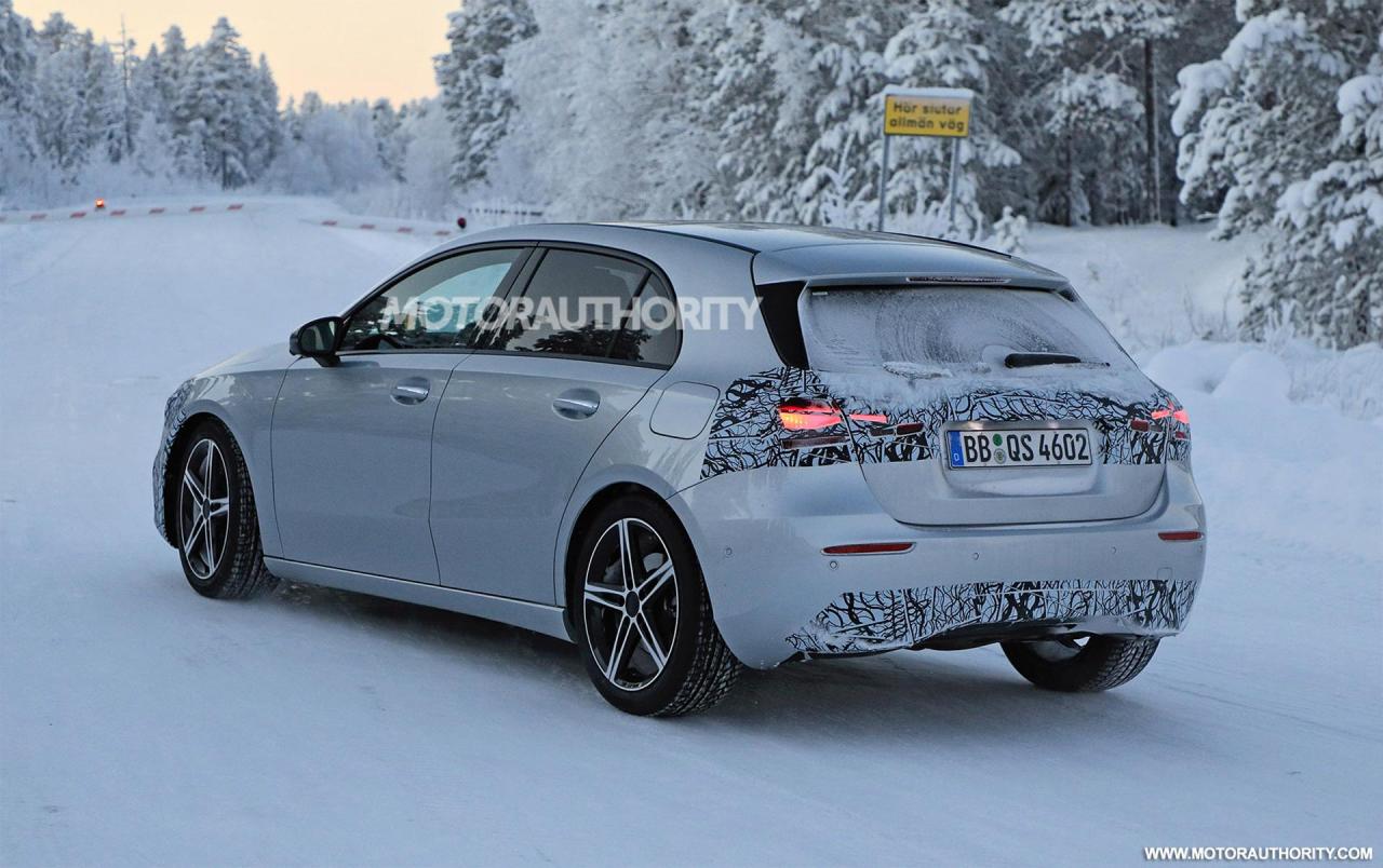 2023-mercedes-benz-a-class-hatchback-facelift-spy-shots--photo-credits-baldauf-sb-medien_100818234_h.jpg