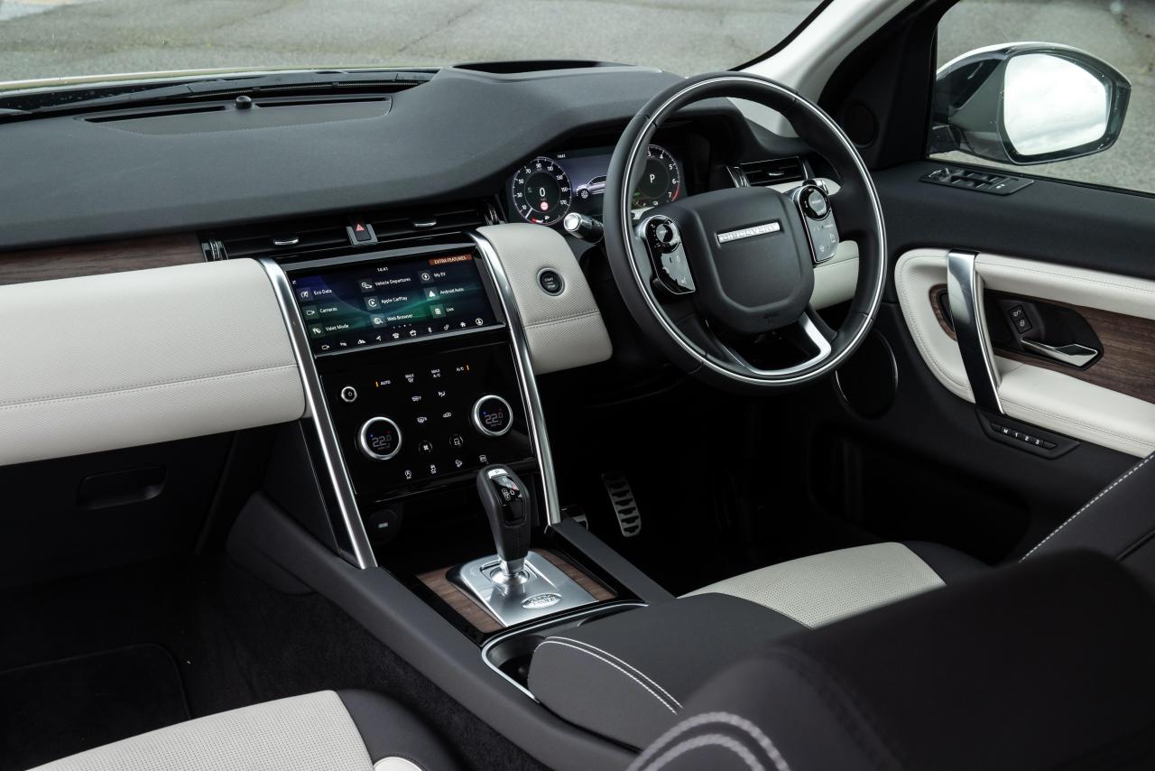 LR_DS_20MY_Interior_211020_01.jpg