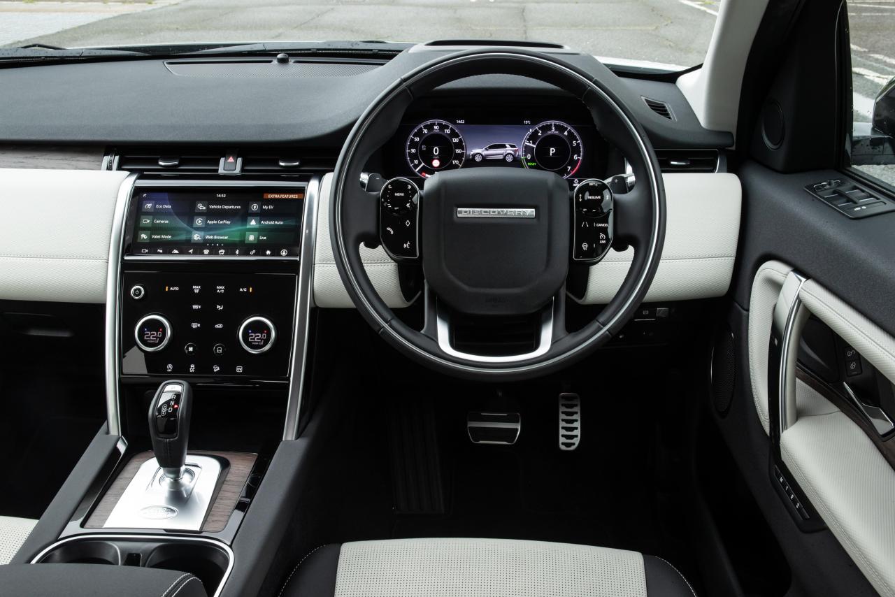 LR_DS_20MY_Interior_211020_03.jpg