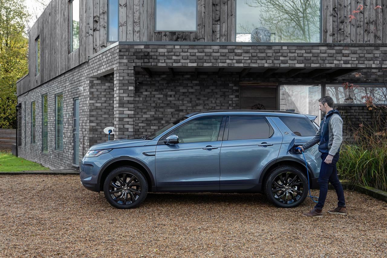 LR_DS_20MY_PHEV_220420_v2_05.jpg