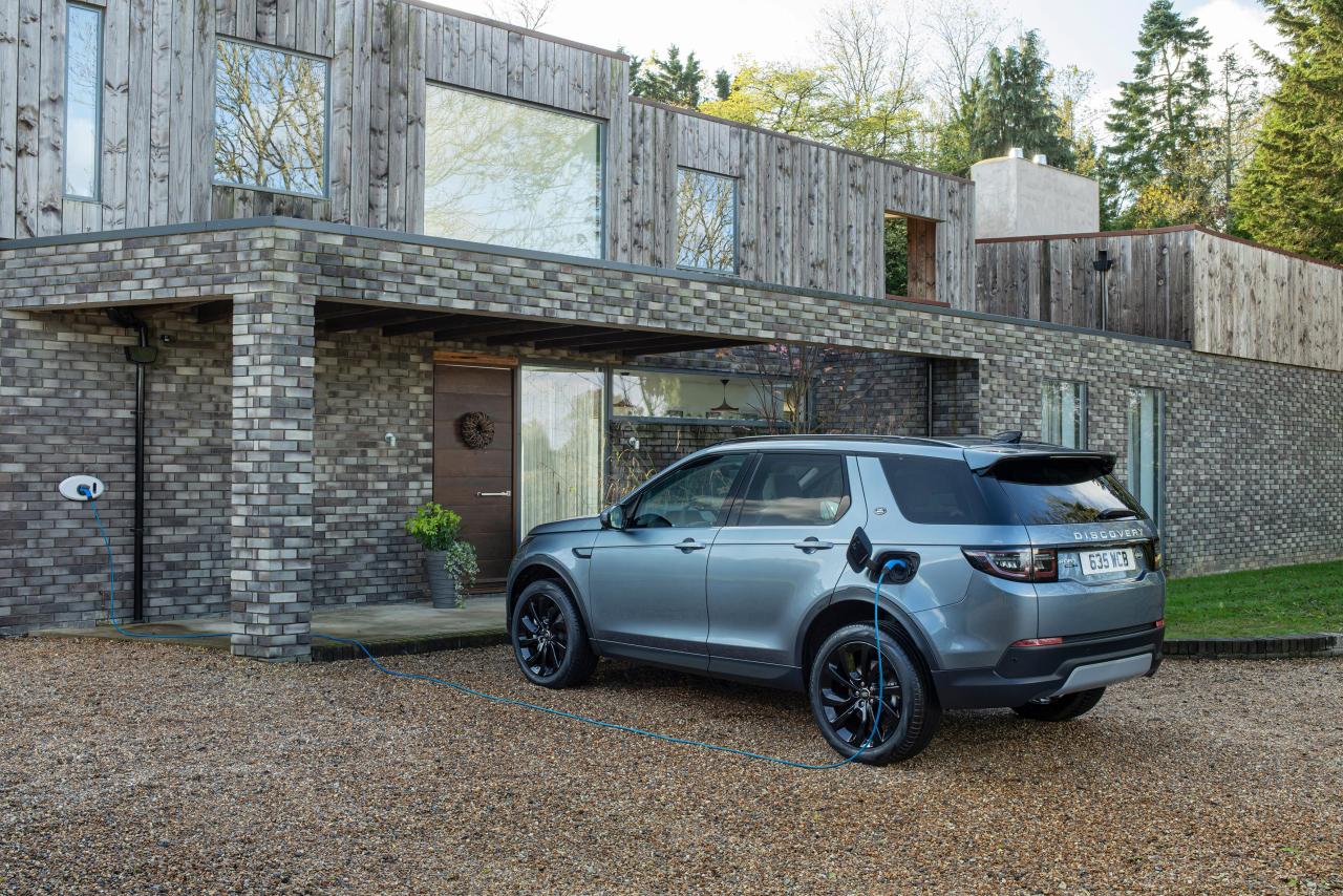 LR_DS_20MY_PHEV_220420_v2_06.jpg