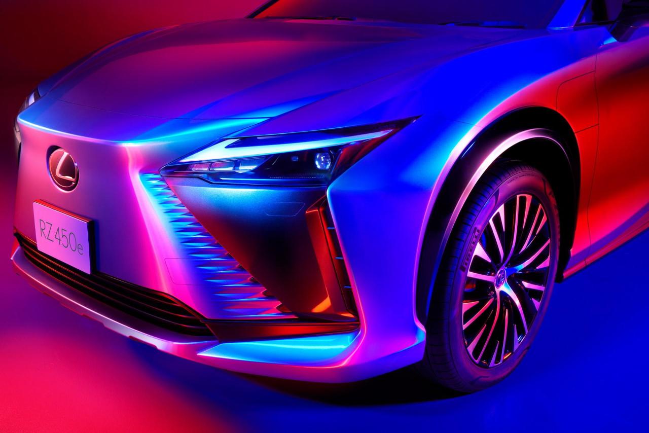 Lexus-RZ-450e-Teaser-1.thumb.jpg.dd597b60485f7ef9e00a97486428acb1.jpg