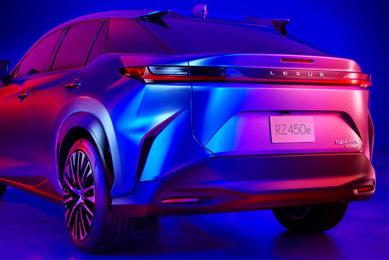 Lexus-RZ-450e-Teaser-2.thumb.jpg.89d66ebe9d4337559ba7ff1e7a7ac356.jpg
