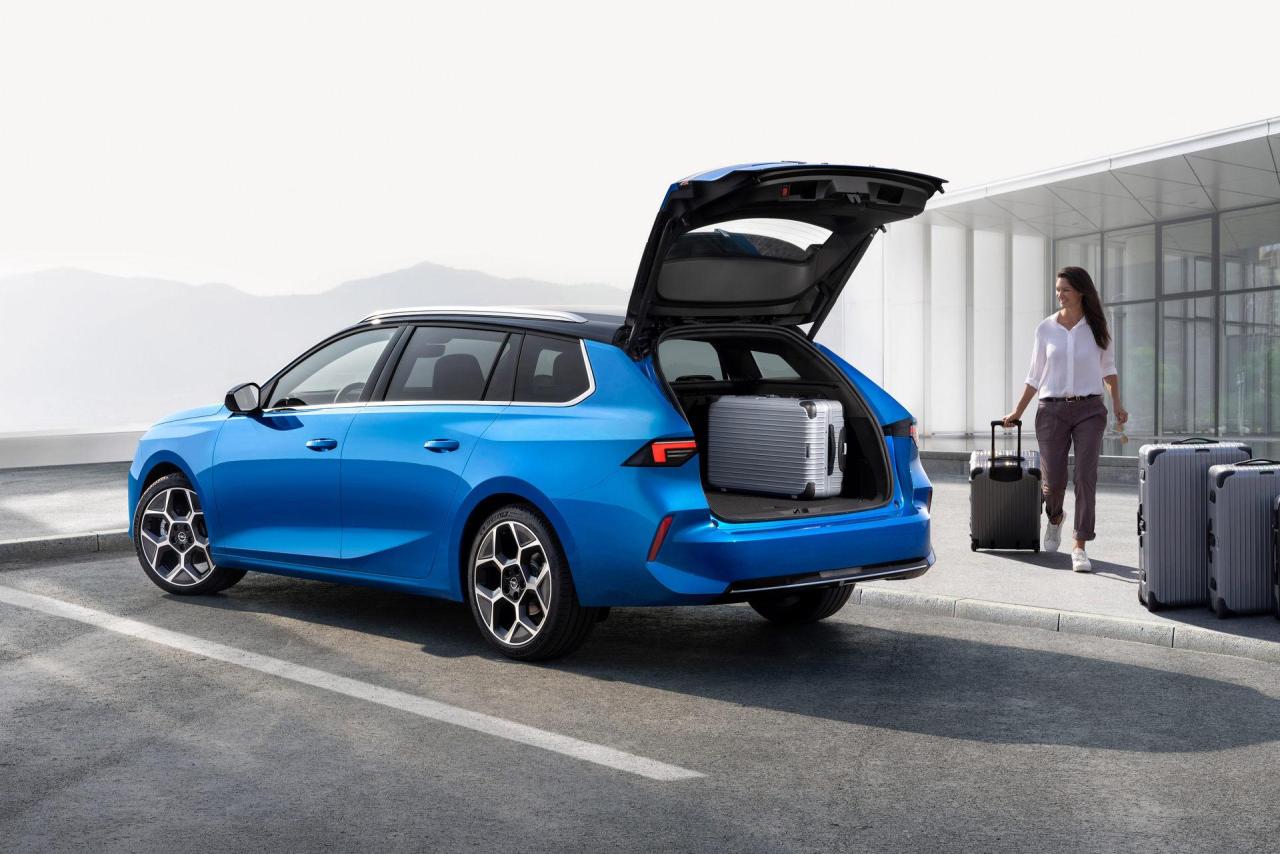 Opel-Astra-Sports-Tourer-10.jpg