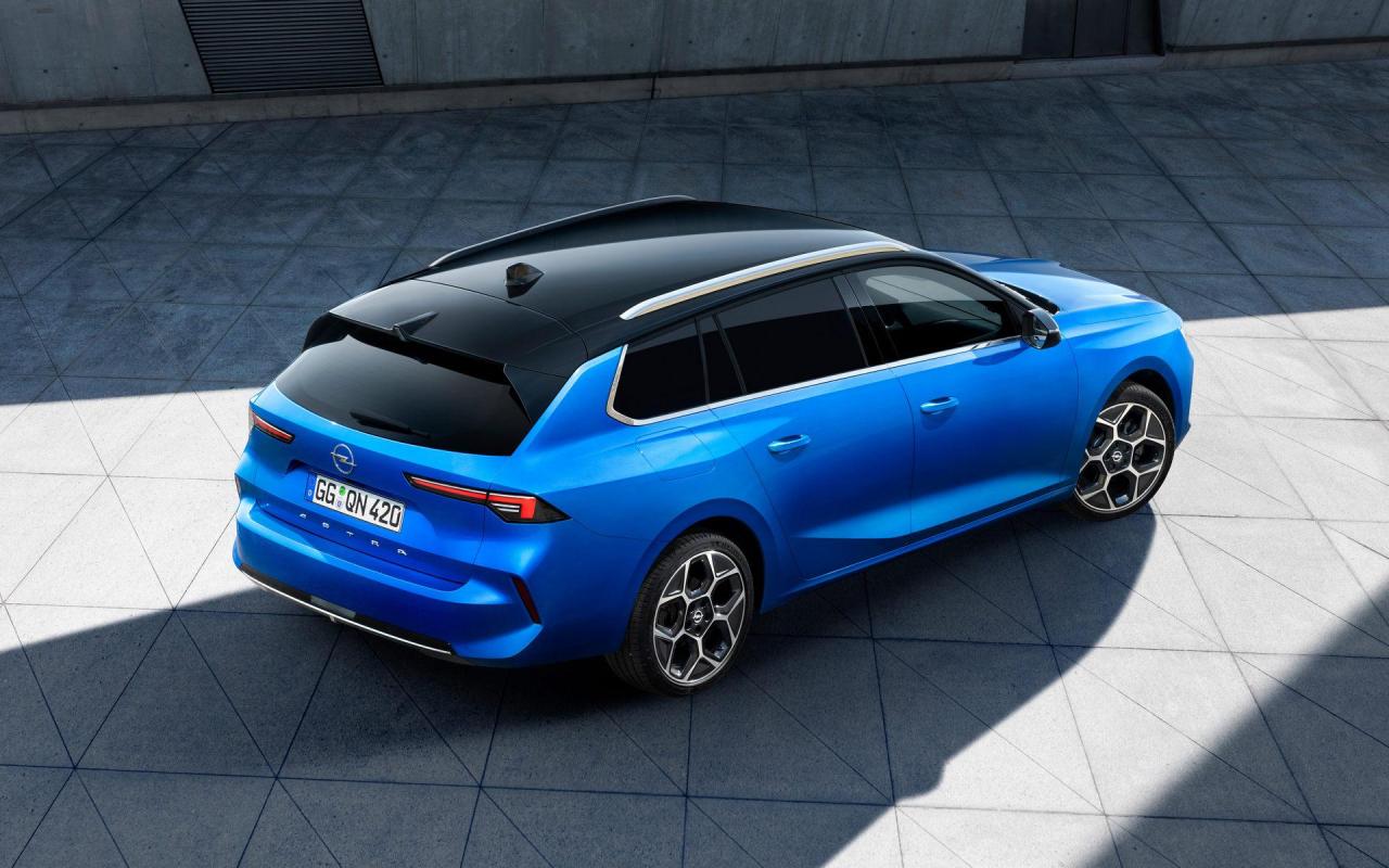 Opel-Astra-Sports-Tourer-8.jpg
