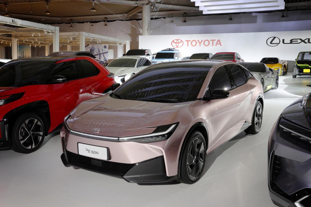 Toyota-and-Lexus-BEV-Concepts-27.thumb.jpg.6dda0b40e95bbd206acf77221d6f6ab5.jpg