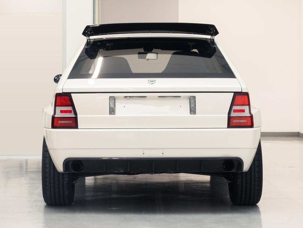 automobili_amos_delta_futurista_756_05c3043207280564.jpg.5989a08b6e89b1baa11eed2e3d3430d6.jpg