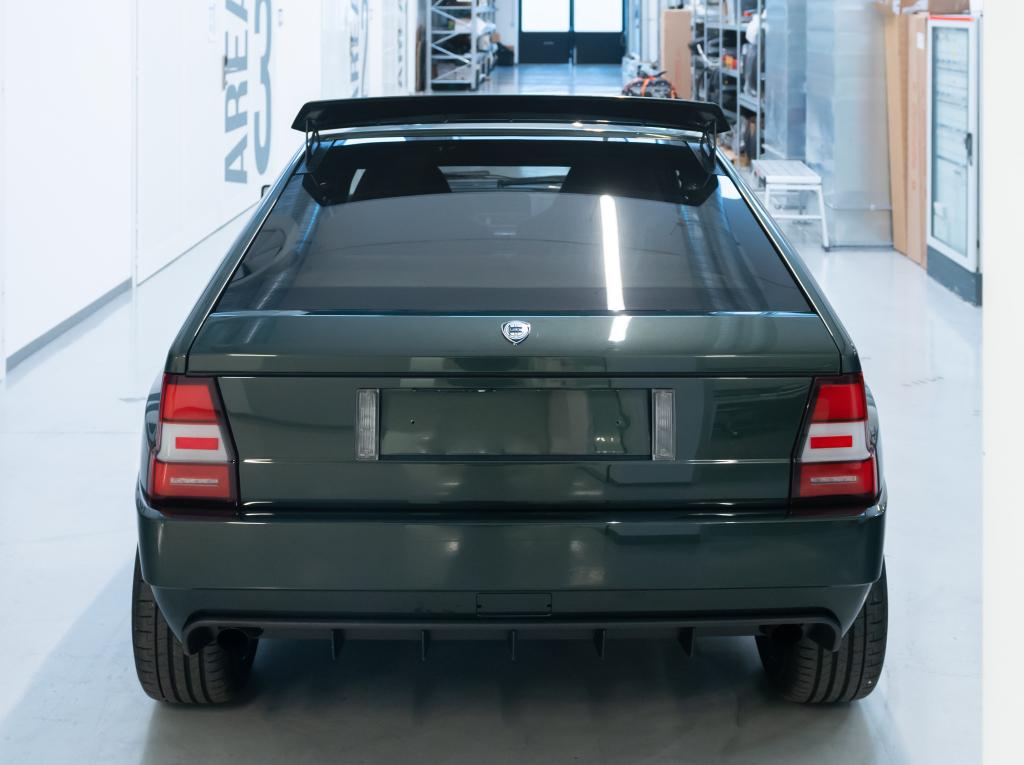 automobili_amos_delta_futurista_871_003705680b2f085b.jpg.61e2b212af5e3d690bd4f2a90a1610c3.jpg