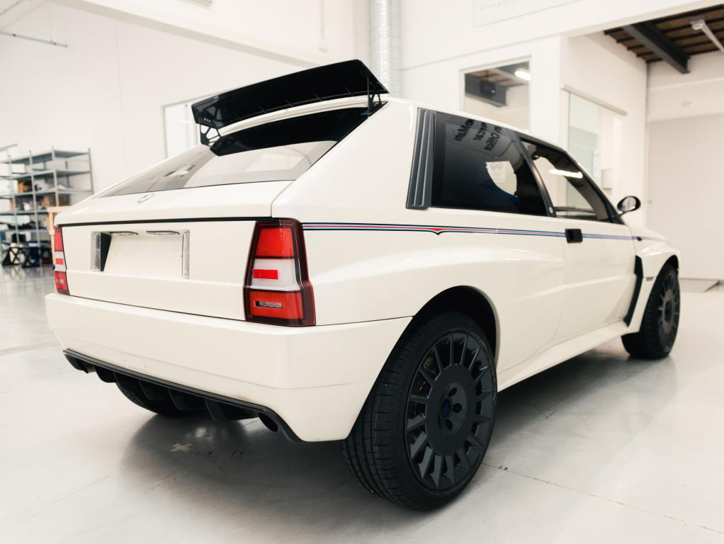 automobili_amos_delta_futurista_8984_009600000df50a7e.jpg.4ef0e45e10cd1aee526d32782d91e431.jpg