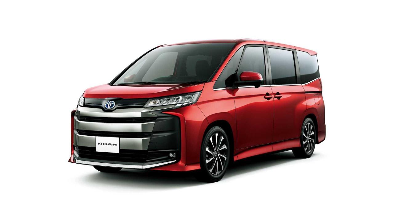 2022-toyota-noah-jdm (2).jpg