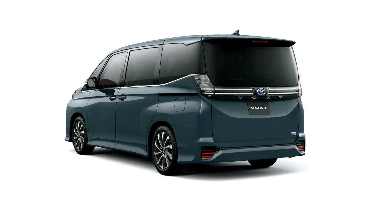 2022-toyota-voxy-jdm (3).jpg