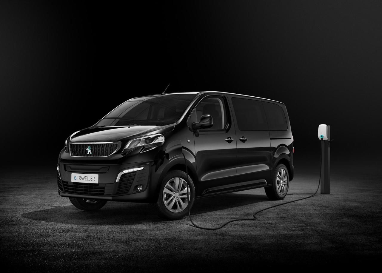2021-peugeot-e-traveller-4 (1).jpg