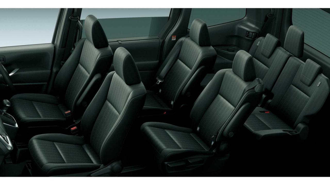 2022-toyota-noah-jdm (10).jpg