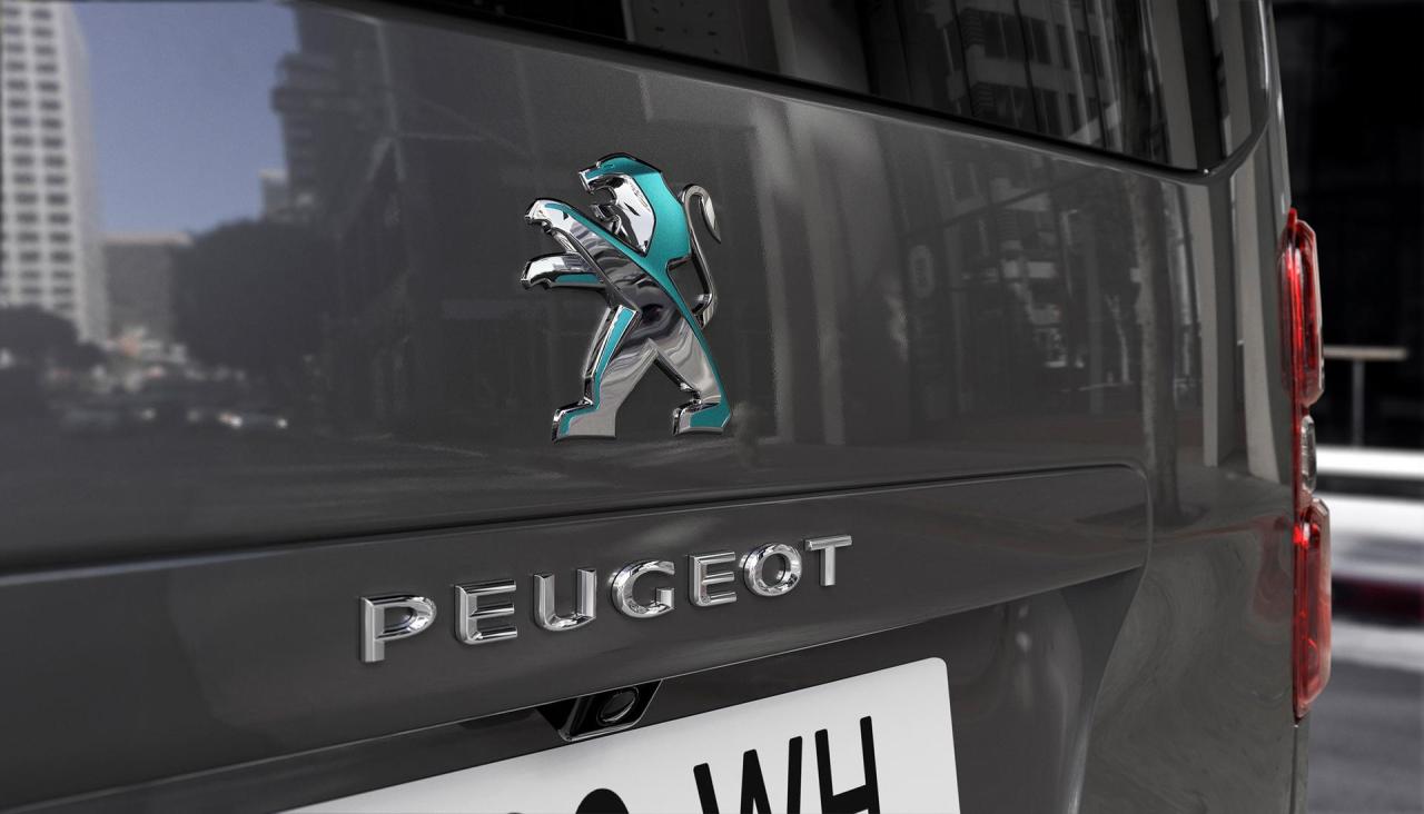 2021-peugeot-e-traveller-20 (1).jpg