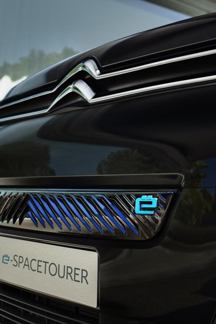 2021-Citroen-E-SpaceTourer-03.jpg