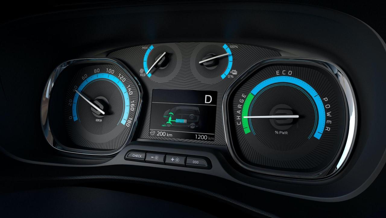 2021-Opel-Zafira-e-Life-7.jpg