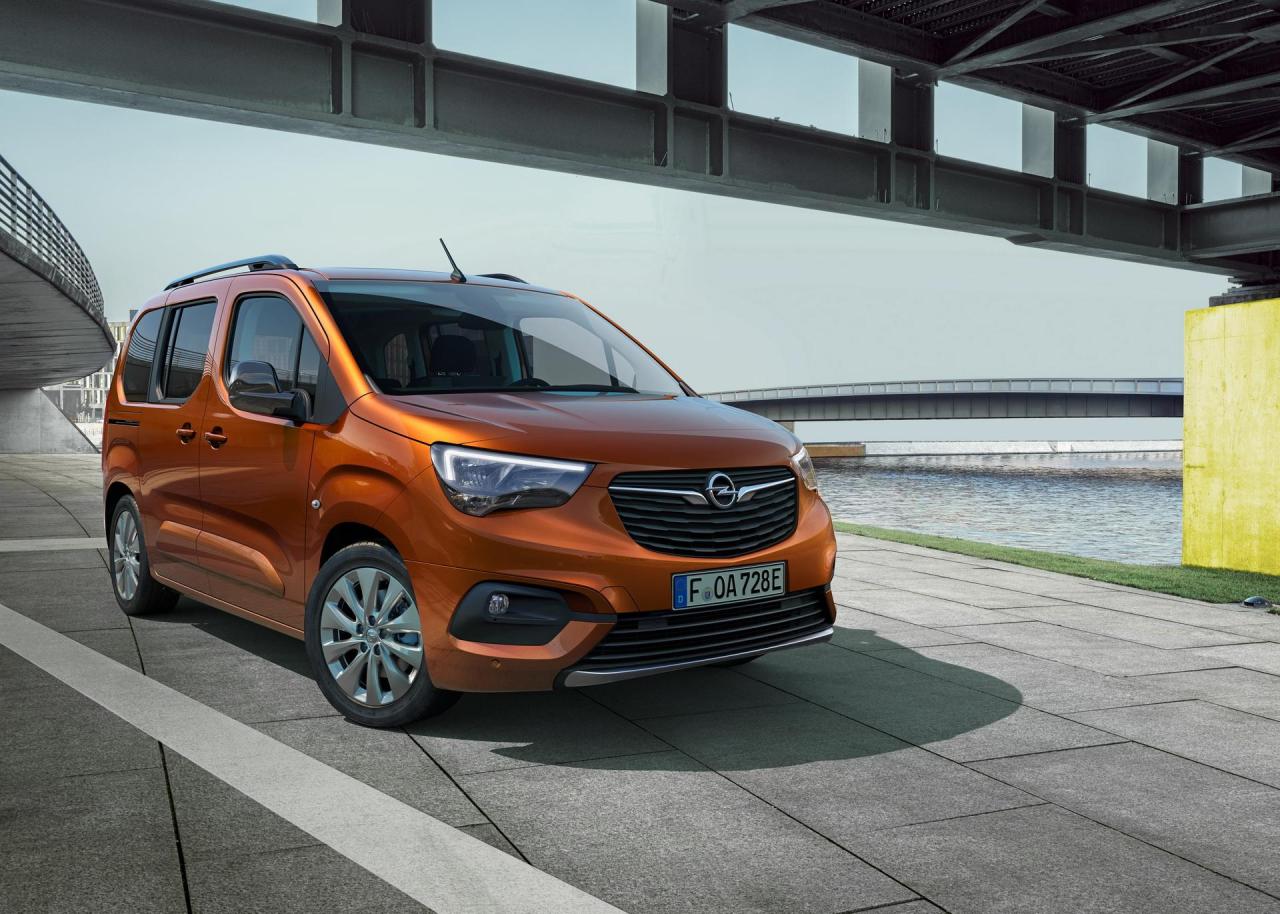 2021-opel-combo-e-life-4.jpg