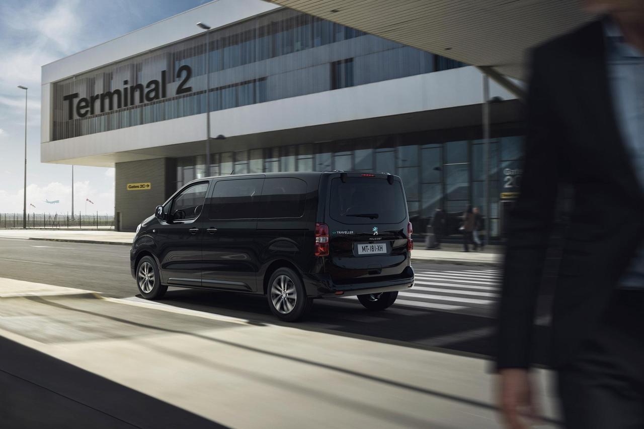 2021-peugeot-e-traveller-12.jpg