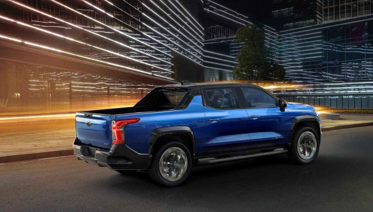 2024-Chevrolet-Silverado-EV-14.jpg